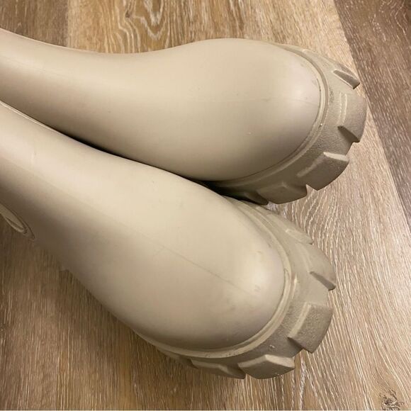 Jeffrey Campbell Platform chunky Lug Rainboots Chelsea ankle Boot Ivory Cream 8 - Picture 12 of 12